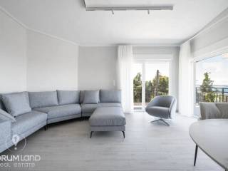 Forumland Real Estate, Καθιστικό