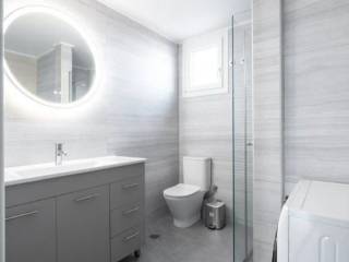 Forumland Real Estate, Μπάνιο