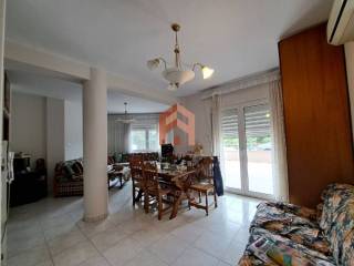 Σαλοκουζίνα