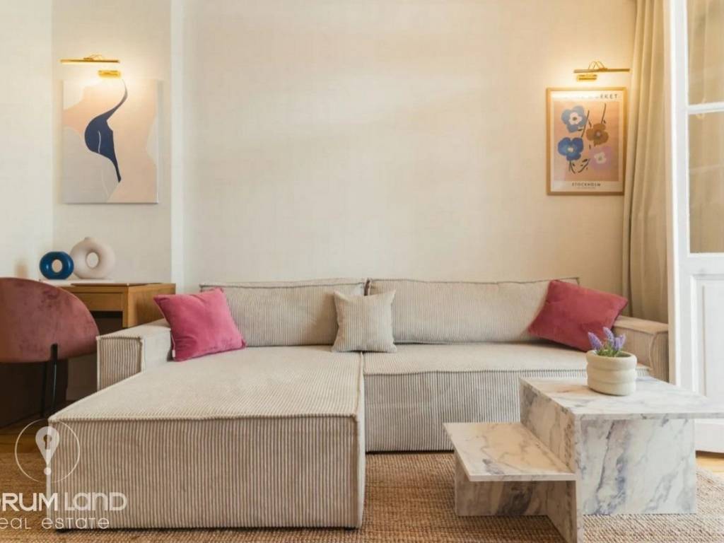 Forumland Real Estate, Καθιστικό