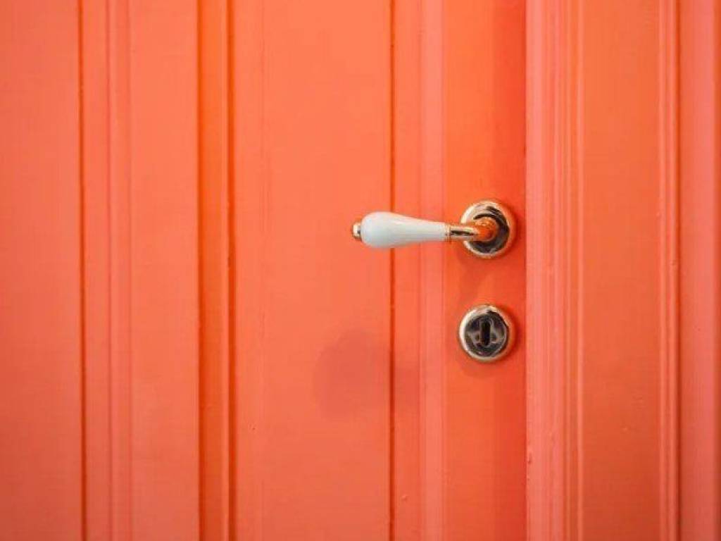 Forumland Real Estate, Πόρτα