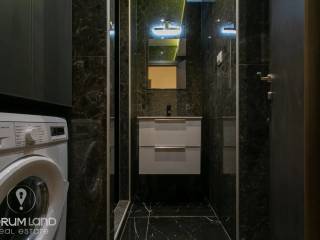 Forumland Real Estate, Μπάνιο