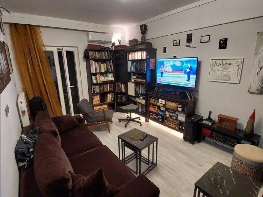 Forumland Real Estate, Σαλόνι