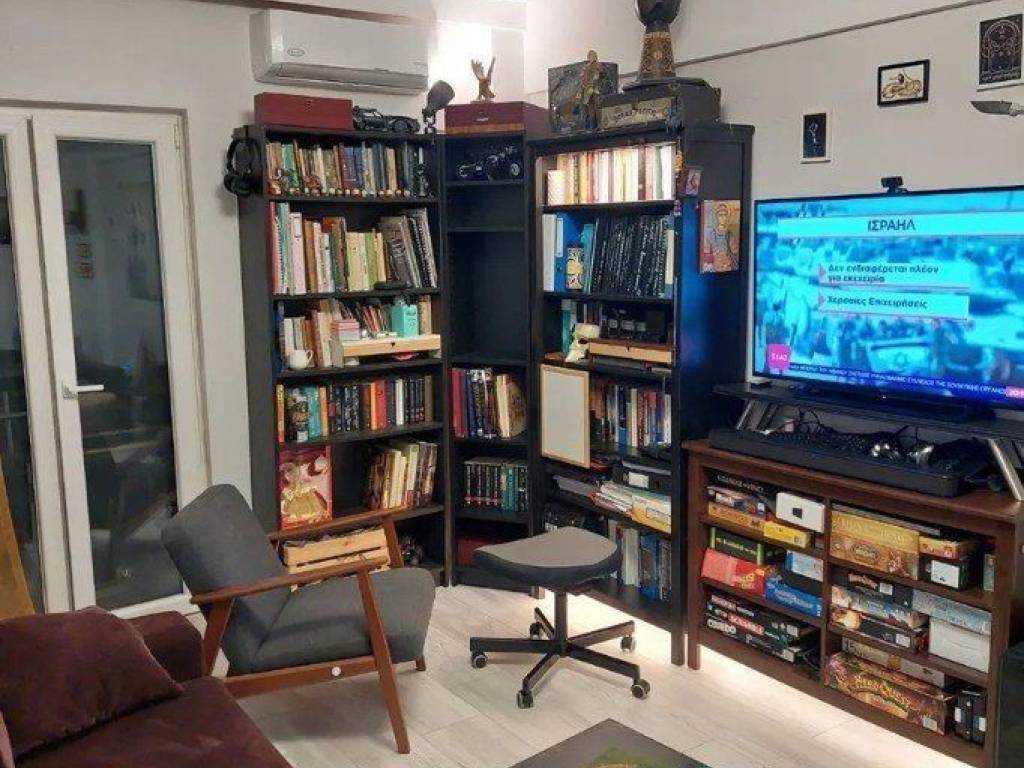 Forumland Real Estate, Σαλόνι