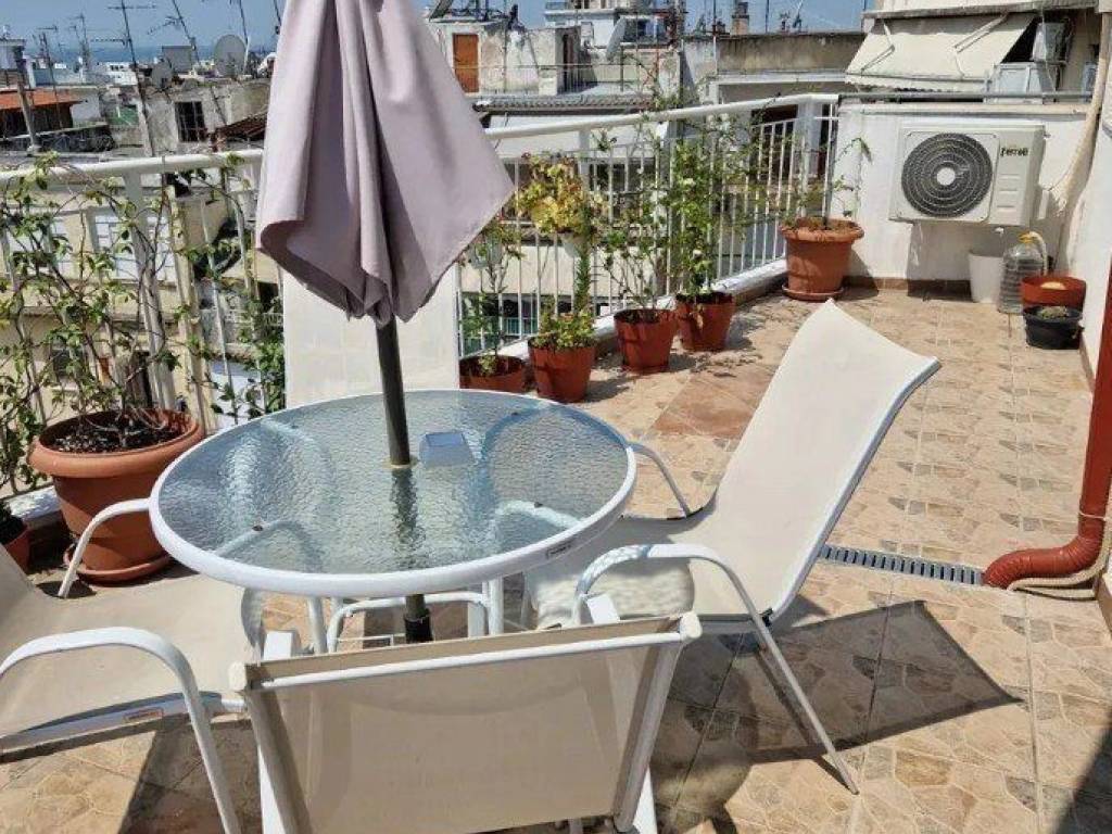 Forumland Real Estate, Βεράντες