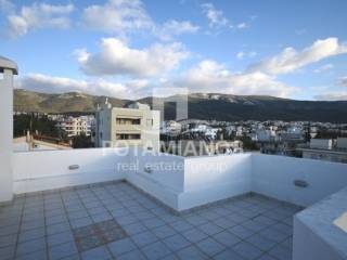 Θέα από μπαλκόνι,Σοφίτα