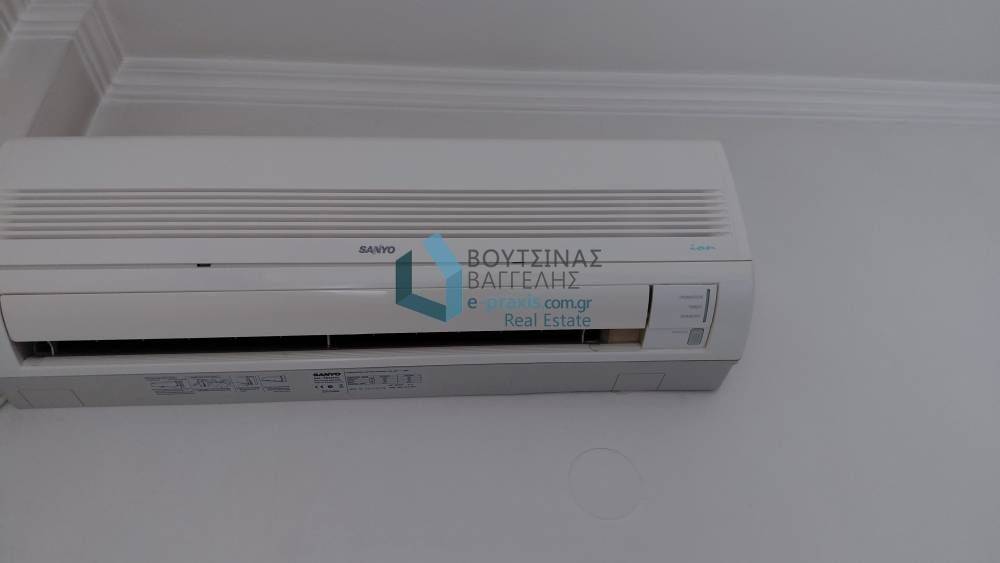 κλιματιστικό στο σαλόνι