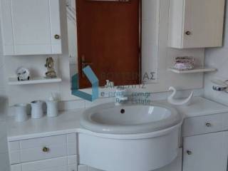 Μπάνιο α΄  ορόφου