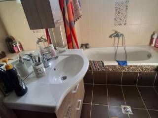 μπανιο δευτερου επιπιδου