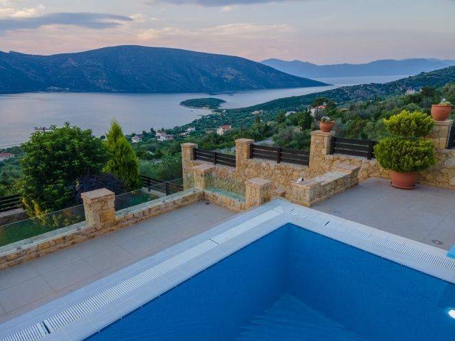 Θέα από μπαλκόνι