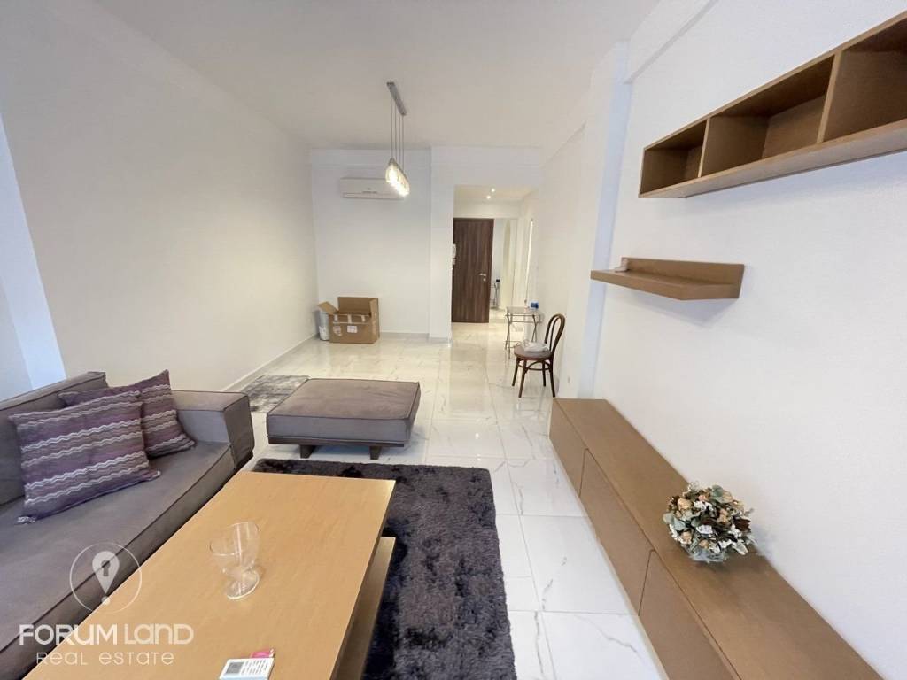 Forumland Real Estate, Σαλόνι