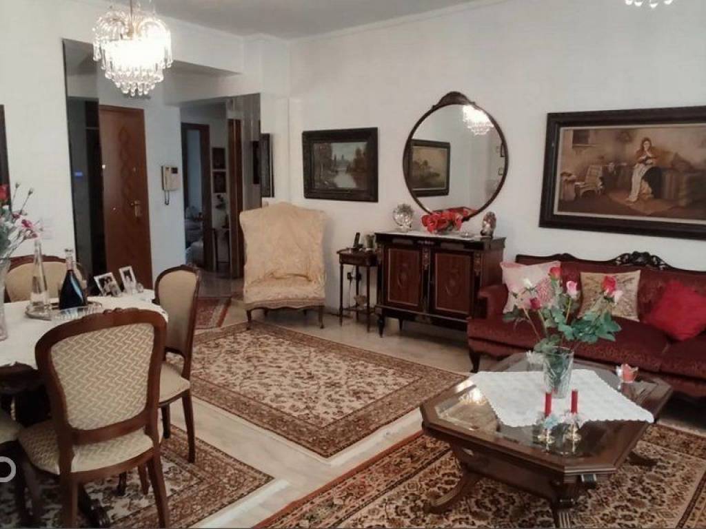 Forumland Real Estate, Καθιστικό