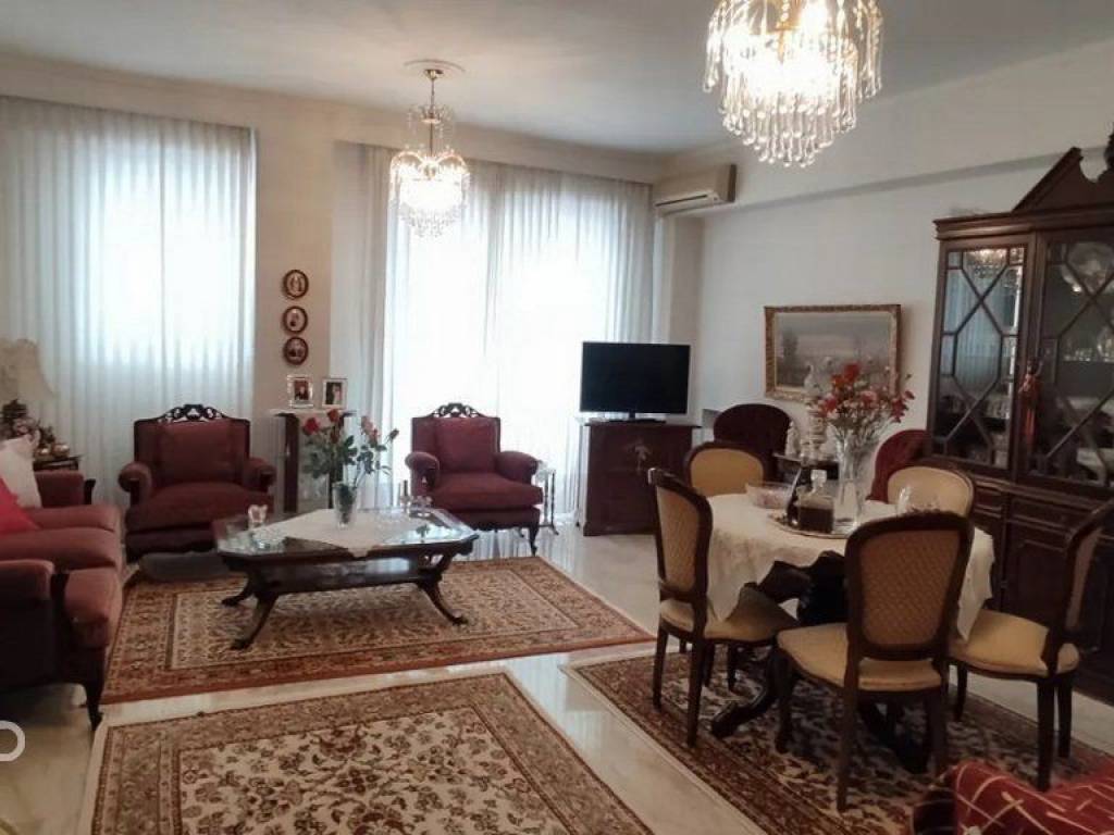 Forumland Real Estate, Καθιστικό