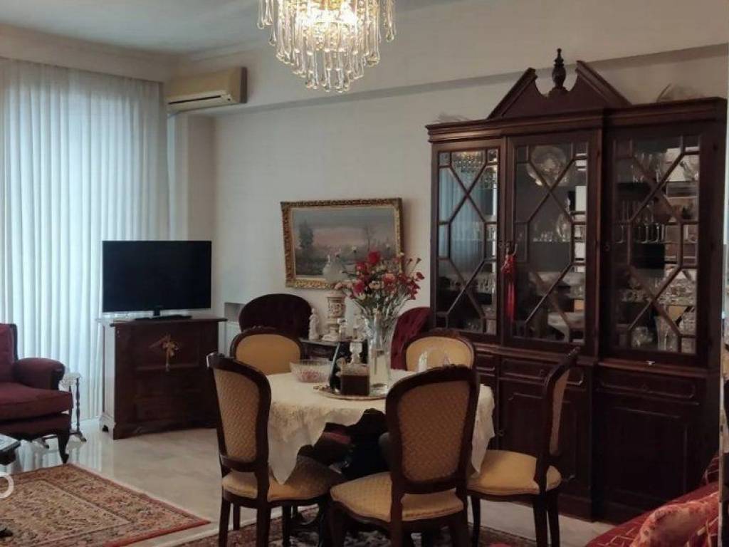 Forumland Real Estate, Καθιστικό