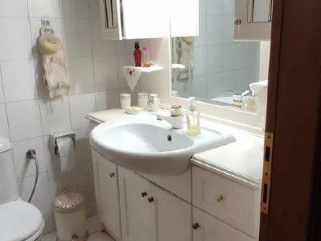 Forumland Real Estate, Μπάνιο