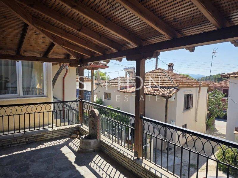 Θέα από μπαλκόνι