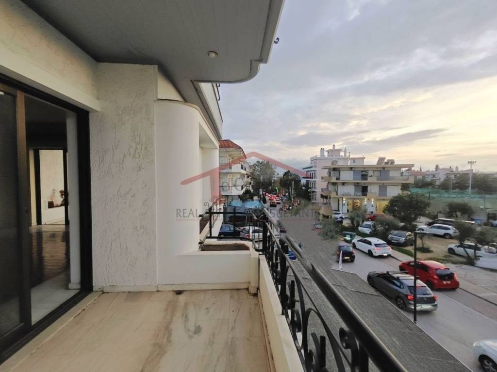 Θέα από μπαλκόνι