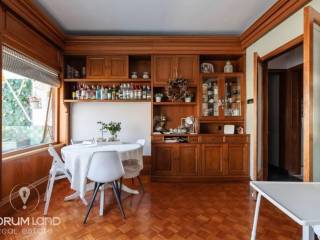 Forumland Real Estate, Τραπεζαρία