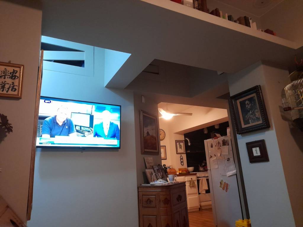 Η κουζίνα από το καθιστικό