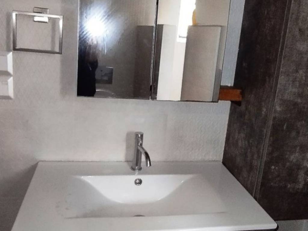 Ο νιπτήρας του μπάνιου