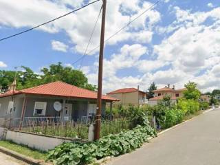 GONIAKO OIKOPEDO 552 t.m. ME OIKIA 105 t.m.