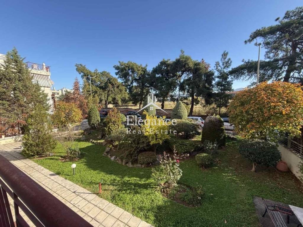 Θέα από μπαλκόνι