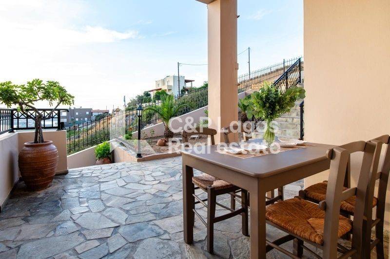 Θέα από μπαλκόνι