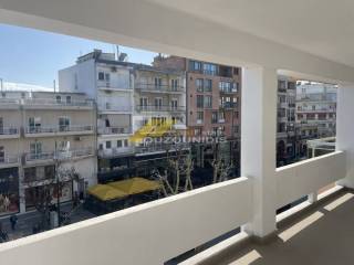 Enoikiash grafeiou sto kentro ths Alexandroupolis