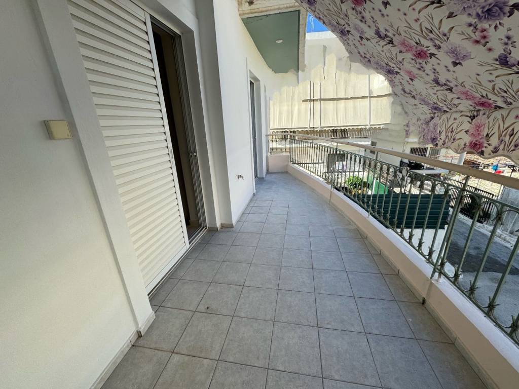 Βεράντα με τεντα