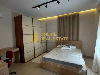 Υπνοδωμάτιο 16τμ με γραφείο μελέτης