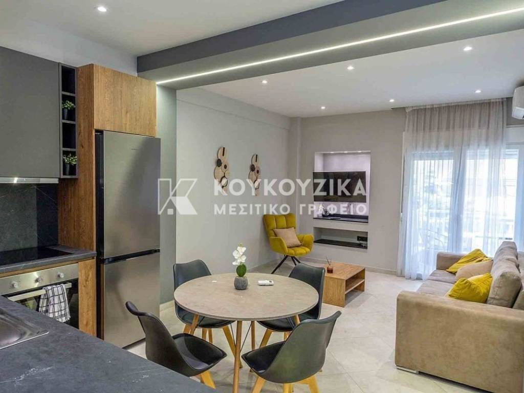 Σαλοκουζίνα