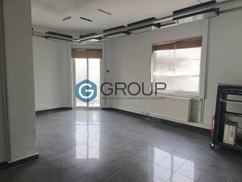 Τρείς χώροι