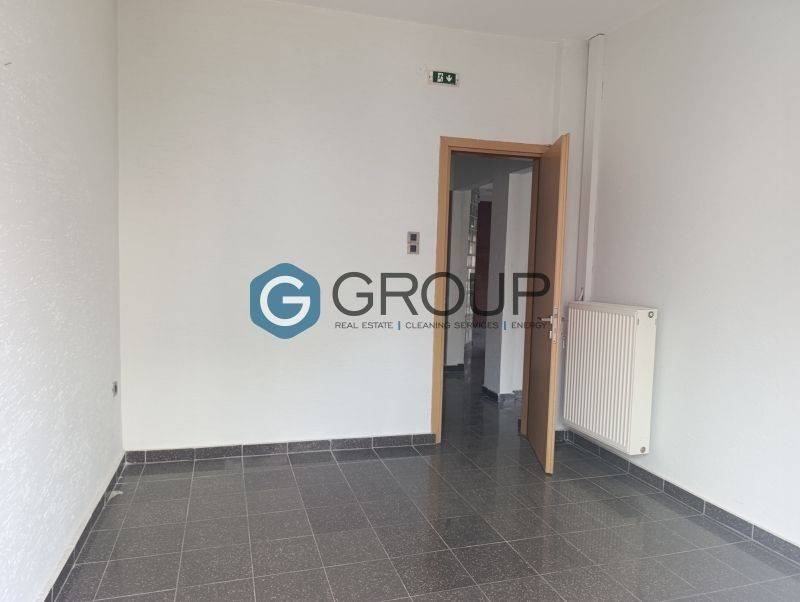 Τρείς χώροι