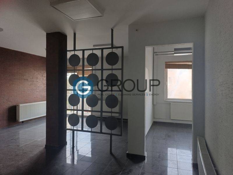 Τρείς χώροι