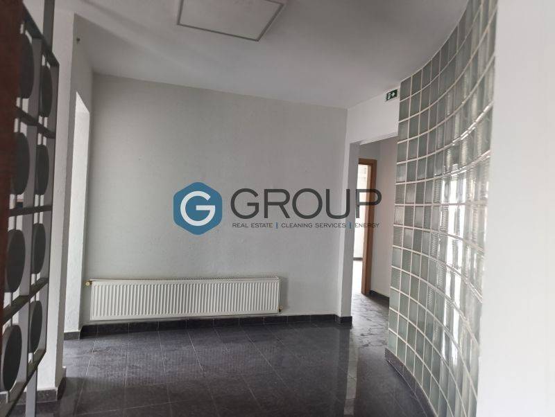 Τρείς χώροι