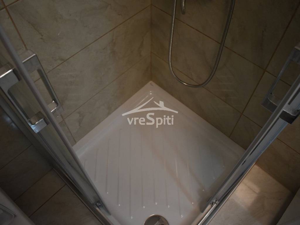 ΚΑΜΠΙΝΑ ΛΟΥΤΡΟΥ