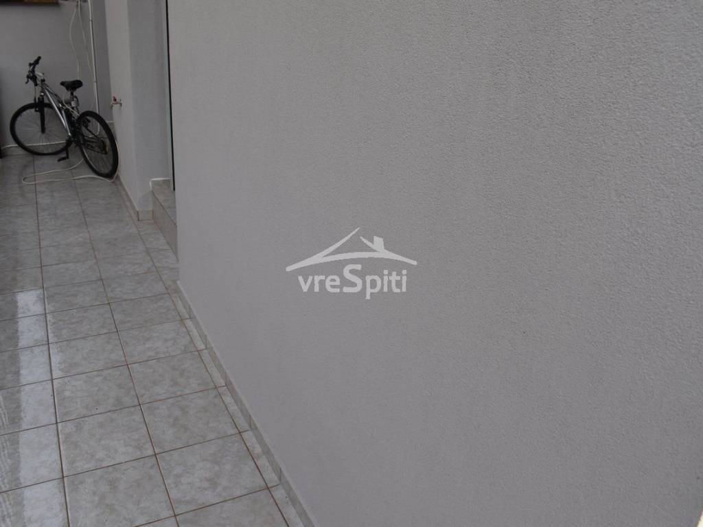 ΜΠΑΛΚΟΝΙ ΓΩΝΙΑΚΟ