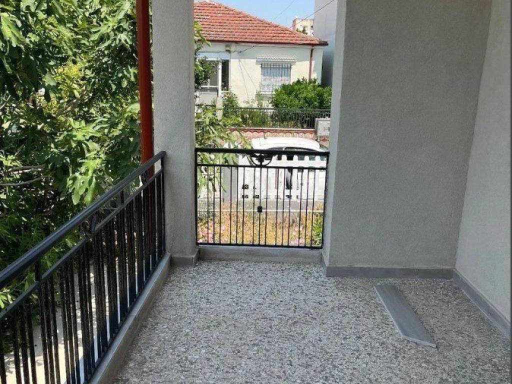 Forumland Real Estate, Βεράντες