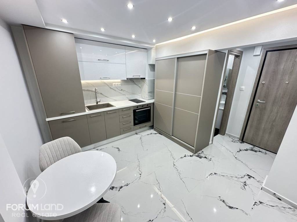 Forumland Real Estate, studio επιπλωμένο