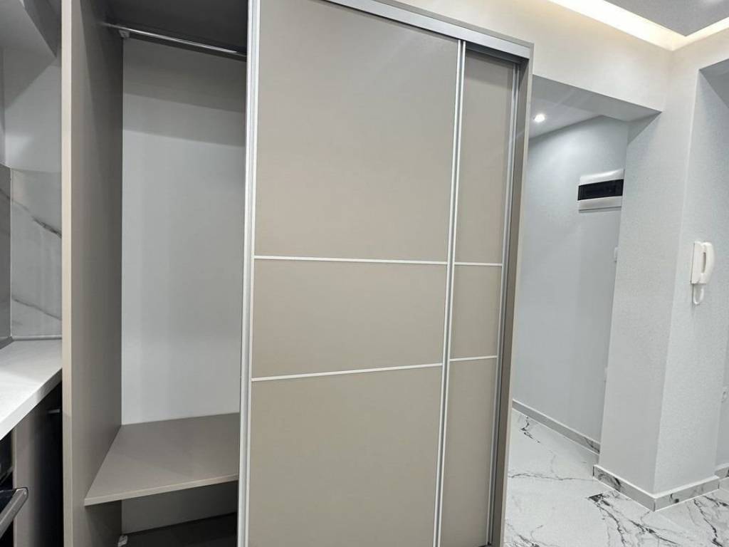 Forumland Real Estate, studio επιπλωμένο