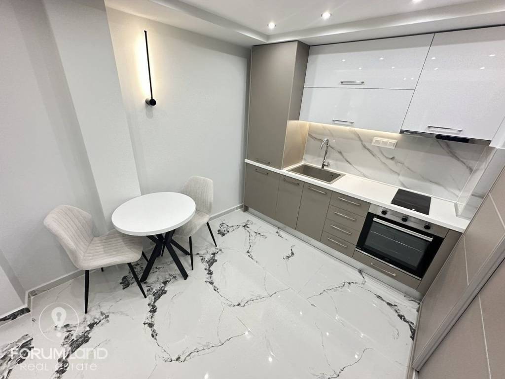 Forumland Real Estate, studio