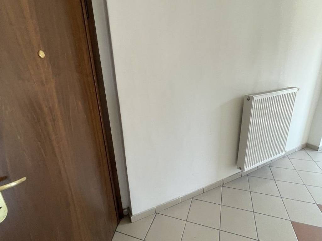 Forumland Real Estate, Είσοδος