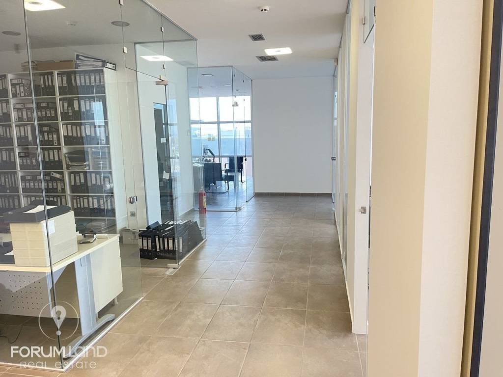 Forumland Real Estate, Επαγγελματικός χώρος 366τ.μ.
