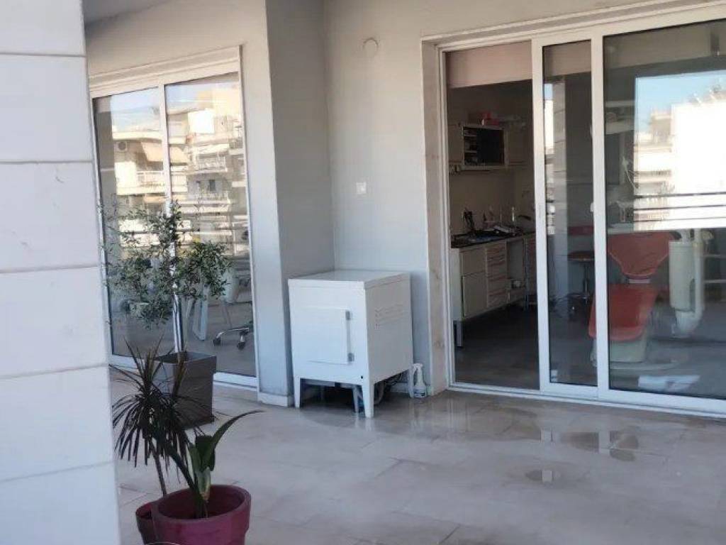 Forumland Real Estate, Βεράντες