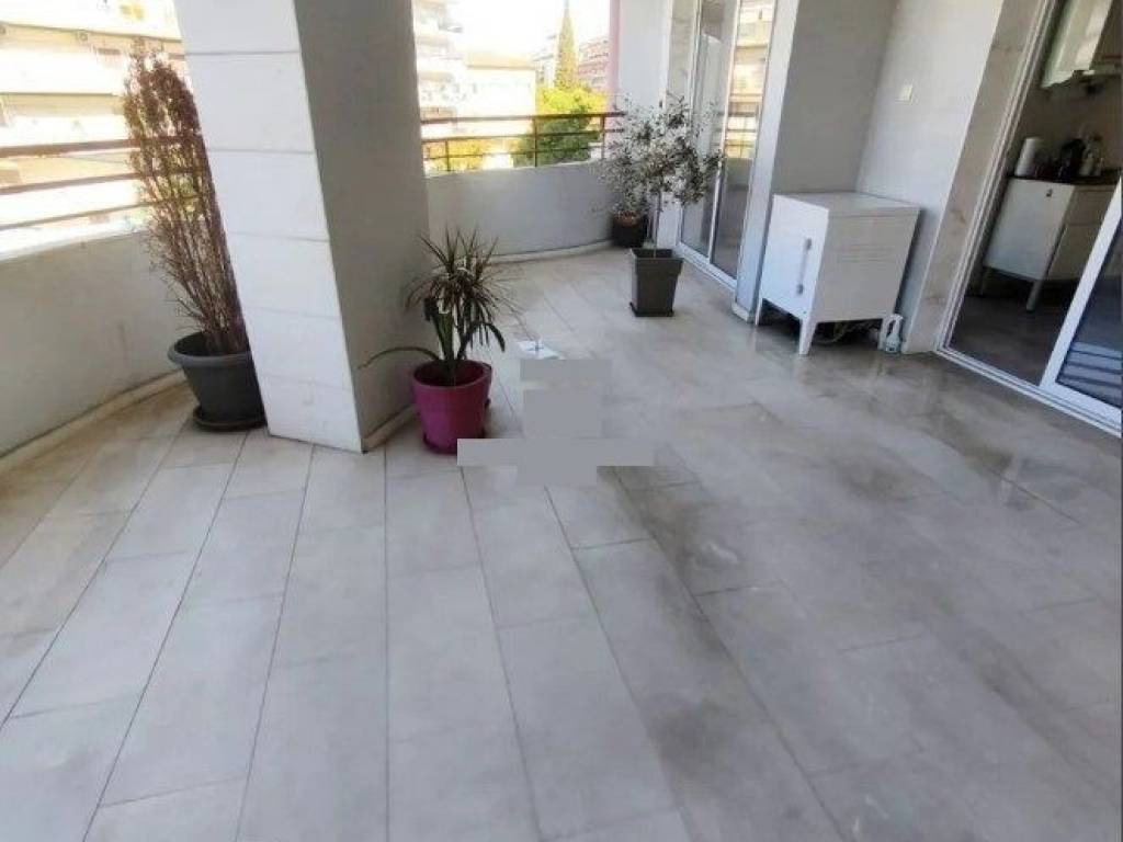 Forumland Real Estate, Βεράντες