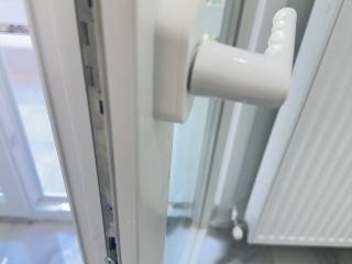 Forumland Real Estate, Κουφώματα