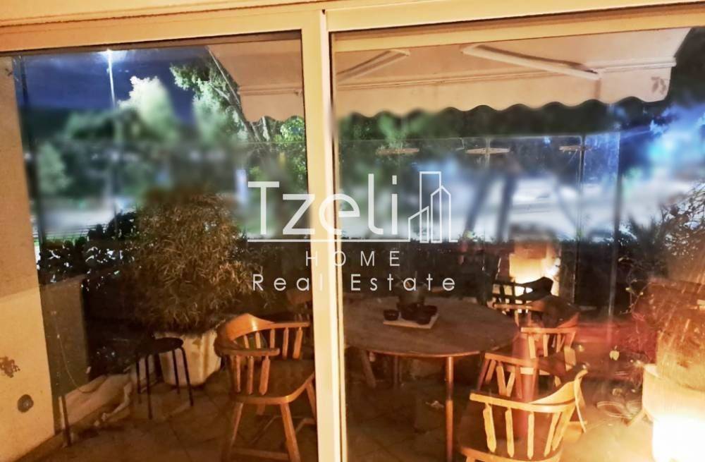 Θέα απο μπαλκόνι