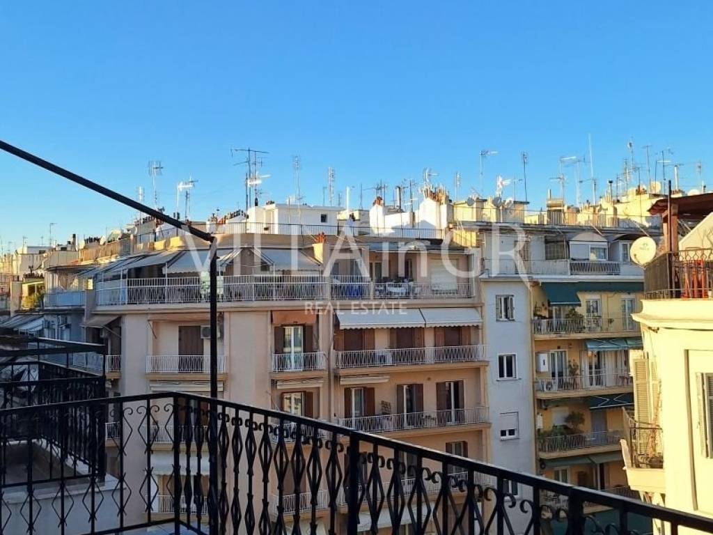 Θέα από μπαλκόνι