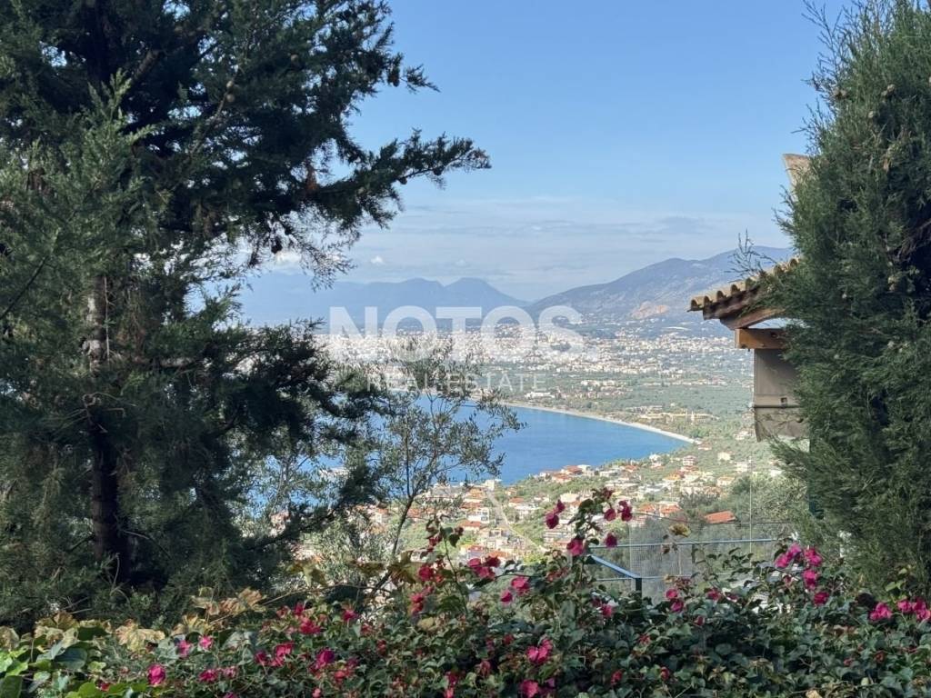 Θέα από μπαλκόνι