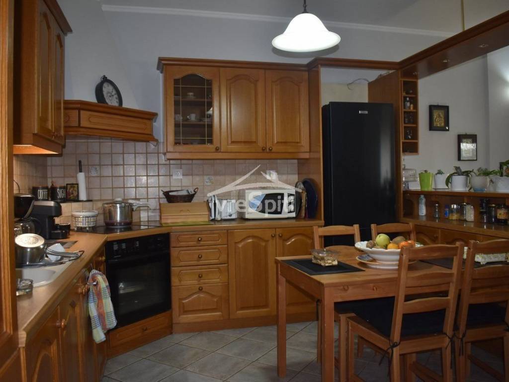 ΑΠΟΨΗ ΚΥΡΙΑΣ ΚΑΤΟΙΚΙΑΣ